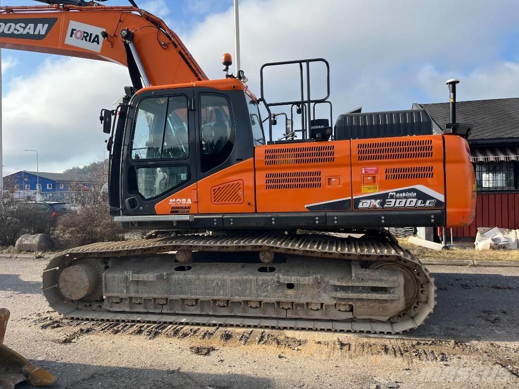 Doosan DX 300 LC-7 Bandgrävare