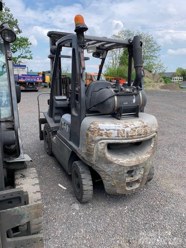 Nissan U1D2A25PQ Gasolmotviktstruckar