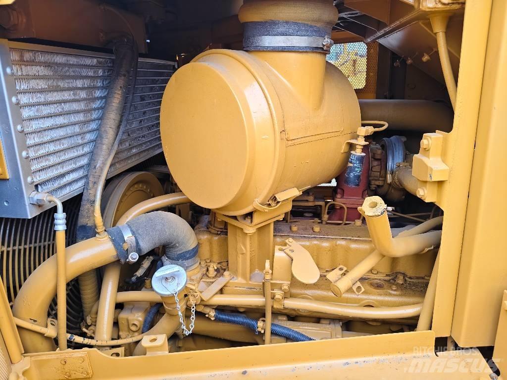 CAT D 7 R Väghyvlar
