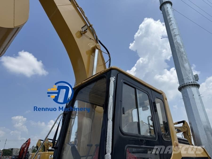 CAT 320 B L Bandgrävare