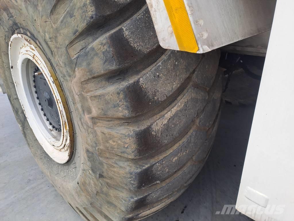 Grove RT890E Terrängkranar (Grov terräng)