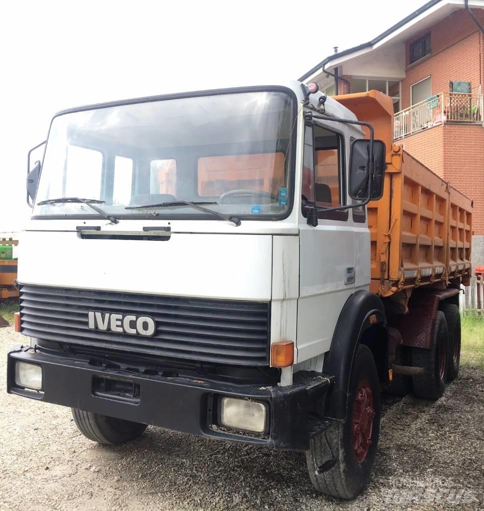 Iveco 330-26 Tippbilar