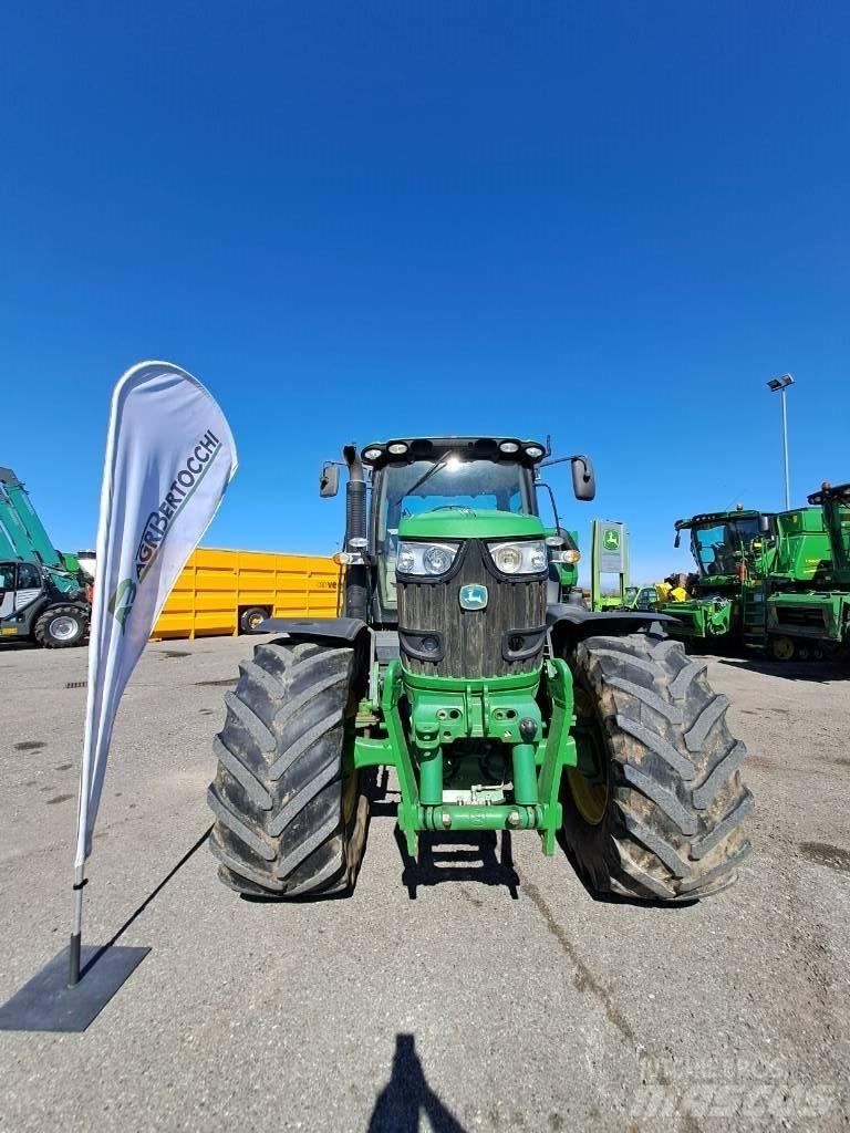 John Deere 6210 R Traktorer