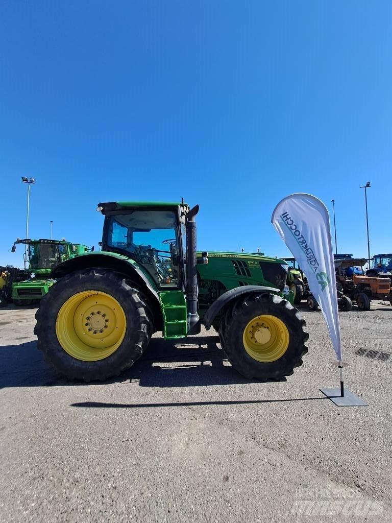 John Deere 6210 R Traktorer