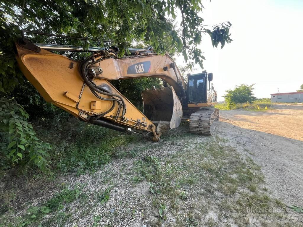 CAT 330 D Bandgrävare