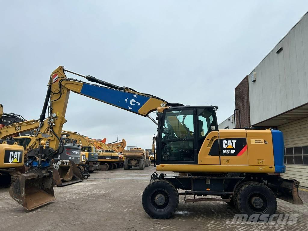 CAT M 318 F Hjulgrävare
