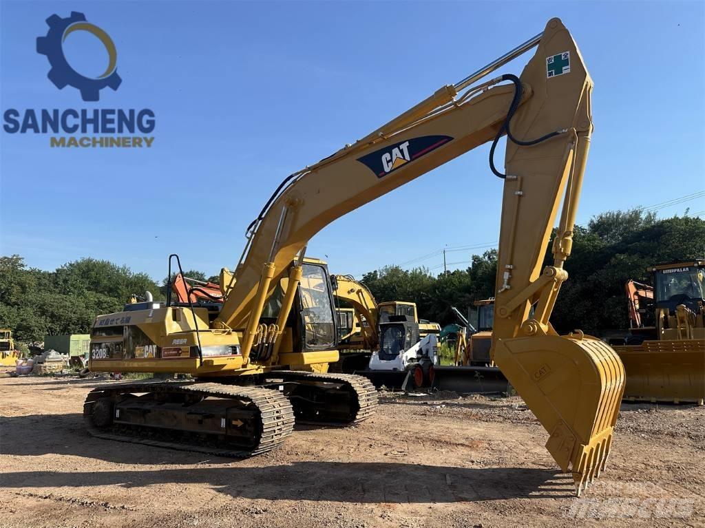 CAT 320 B L Bandgrävare