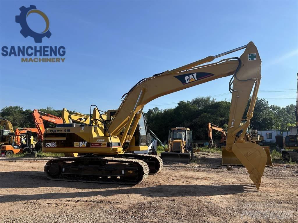 CAT 320 B L Bandgrävare