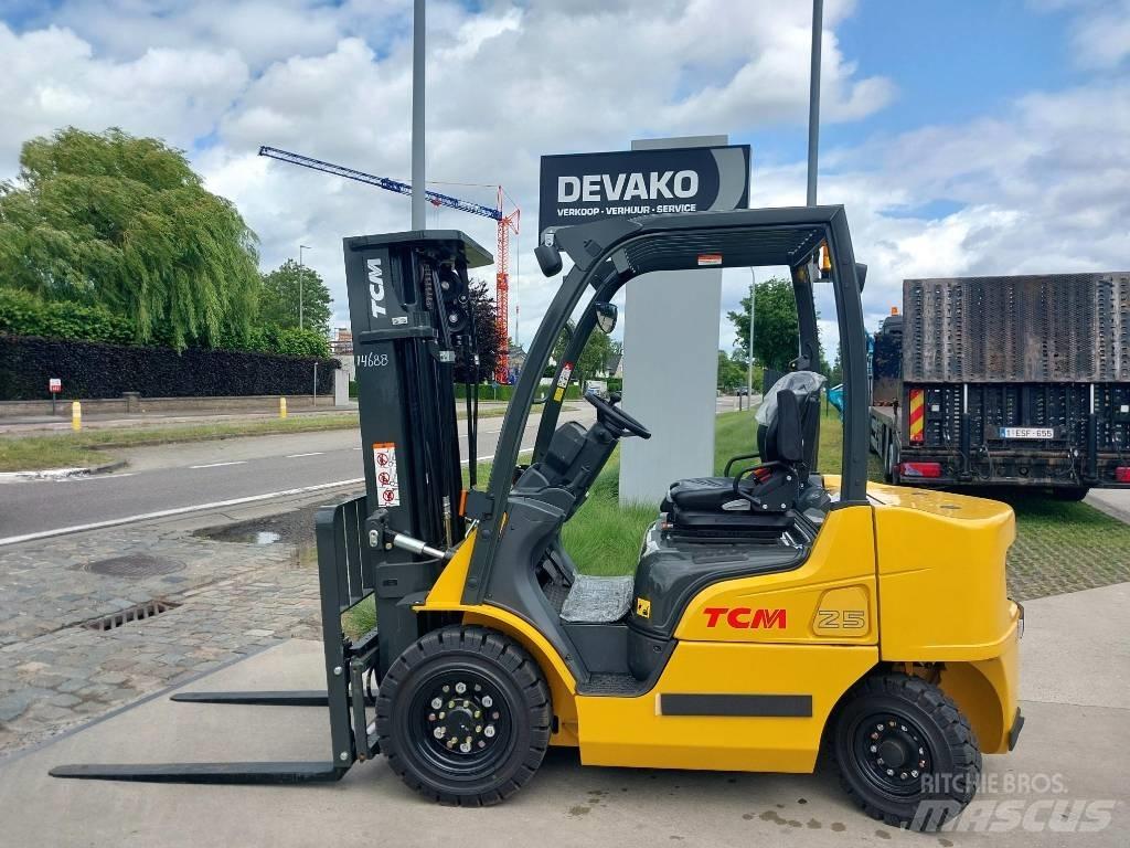 TCM FD25 E2  (*NEW) Dieselmotviktstruckar