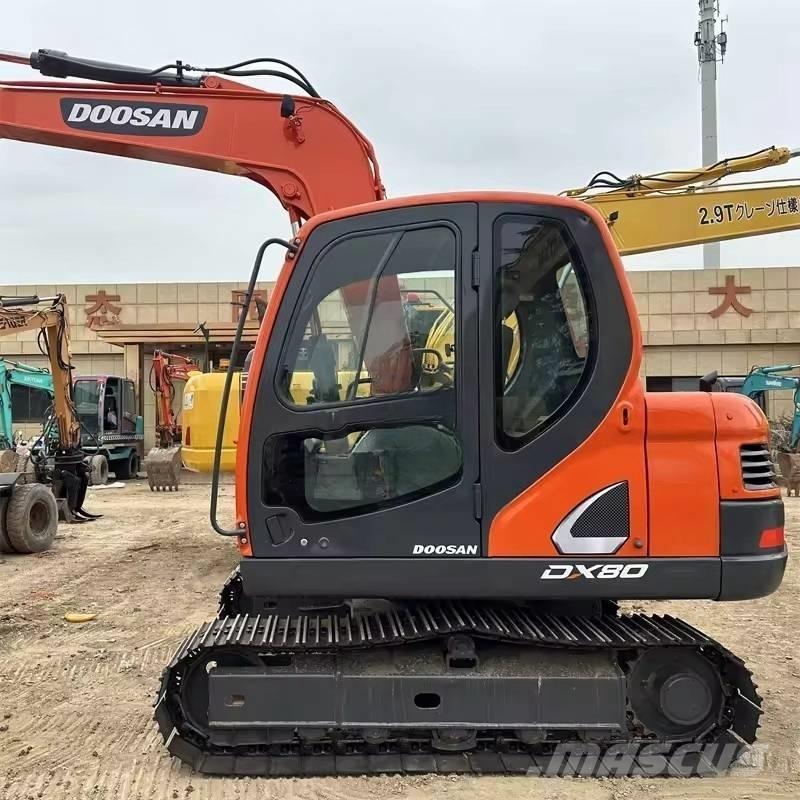 Doosan DX 80 Midigrävmaskiner 7t - 12t