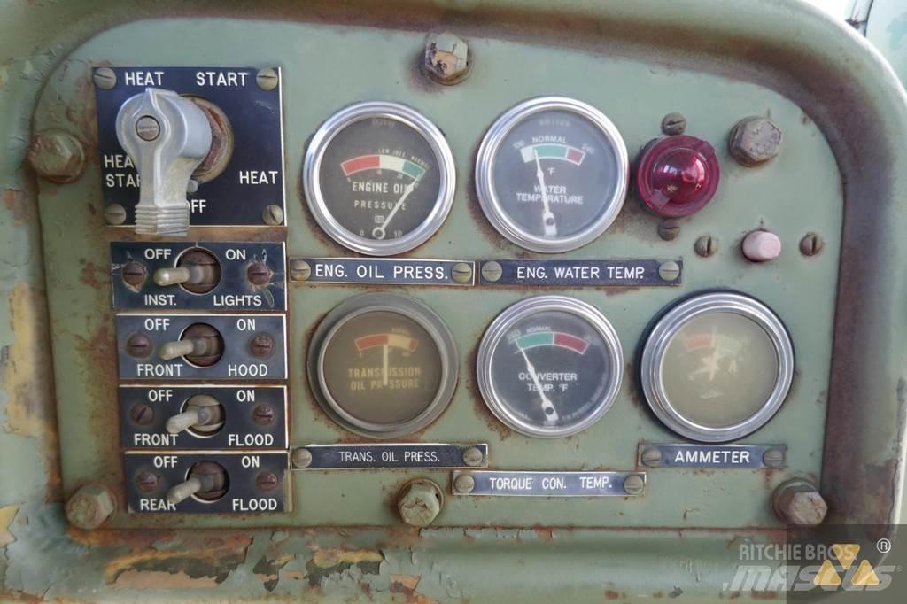 CAT D7F Ex-army Bandschaktare