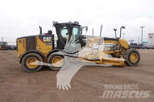 CAT 140M AWD Väghyvlar