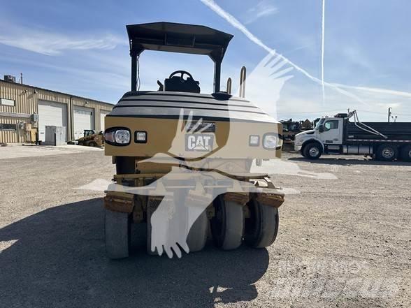 CAT CW14 Pneumatiska Hjulvältar