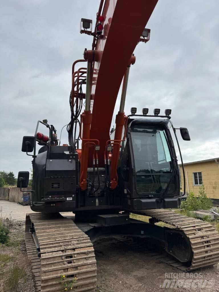 Hitachi ZX 225USLC-7 Bandgrävare