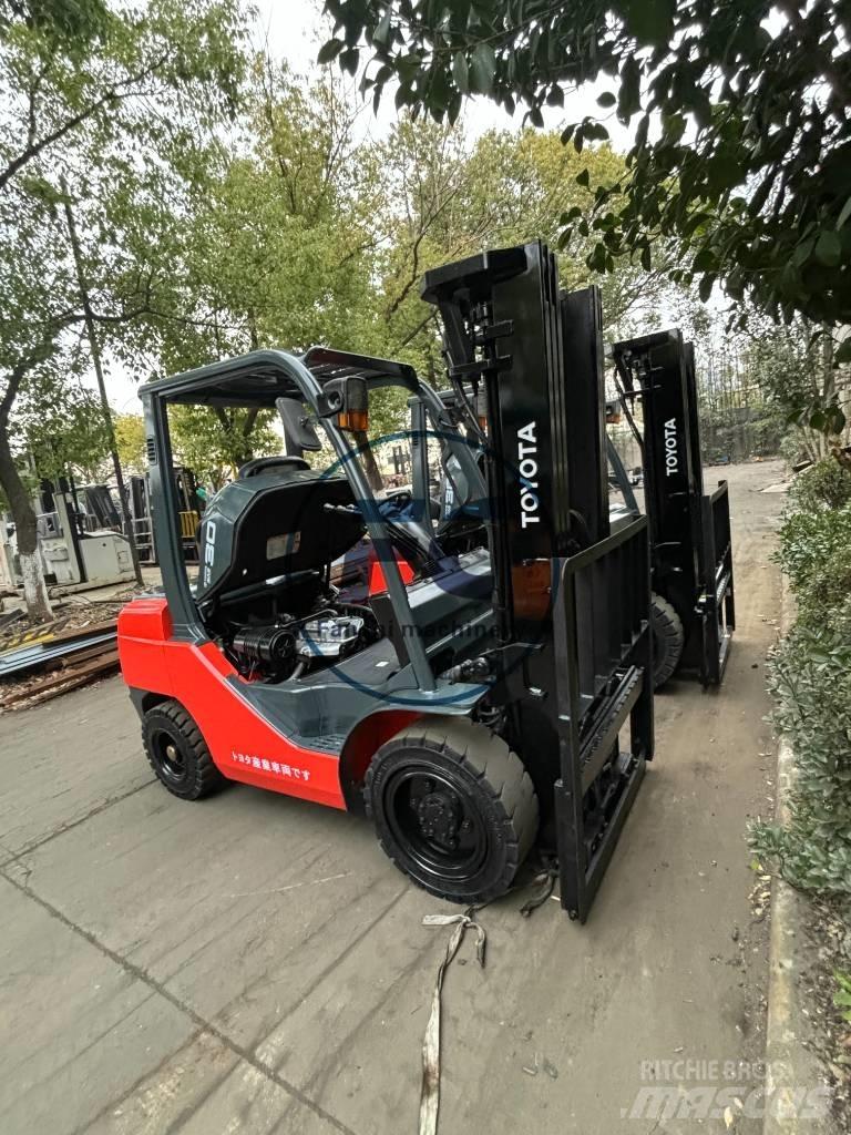 Toyota FDZN 30 Dieselmotviktstruckar