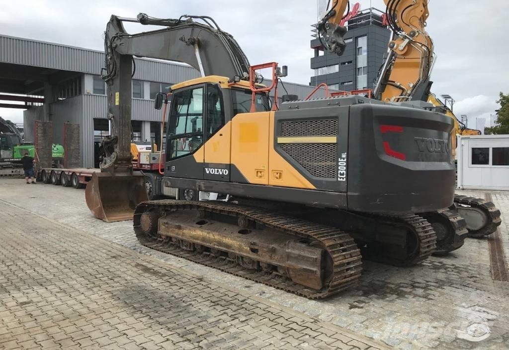 Volvo EC 300 E Bandgrävare
