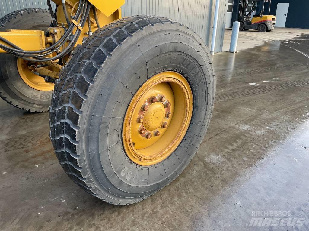 CAT 160M (140) Väghyvlar