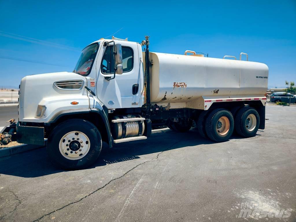 Freightliner 108 SD Vattentankbilar