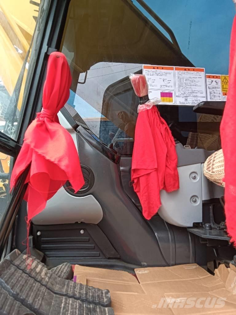 Komatsu PC 200-8 Bandgrävare