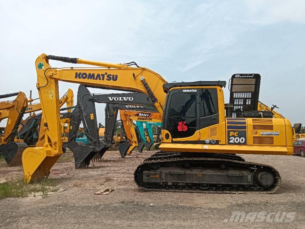 Komatsu PC 200-8 Bandgrävare