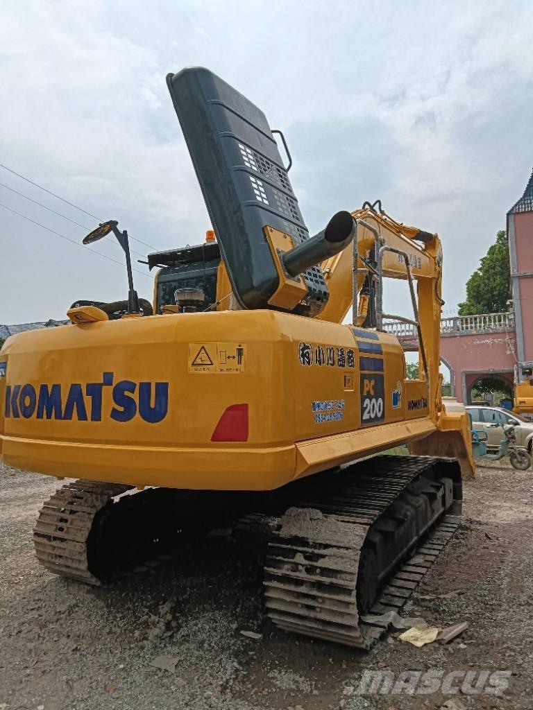 Komatsu PC 200-8 Bandgrävare