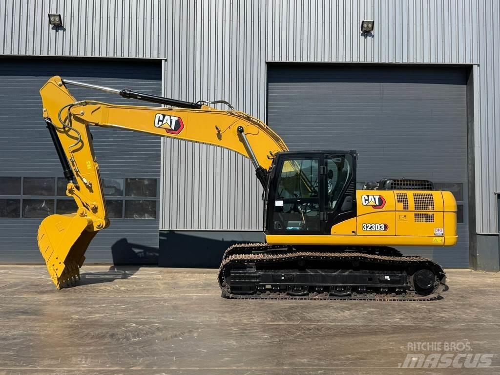 CAT 323D3 Bandgrävare