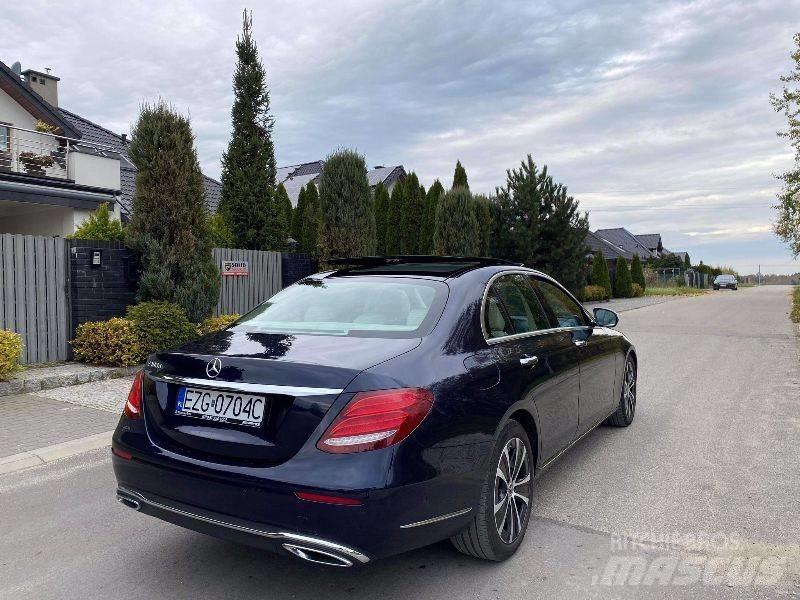 Mercedes-Benz E 300D Personbilar