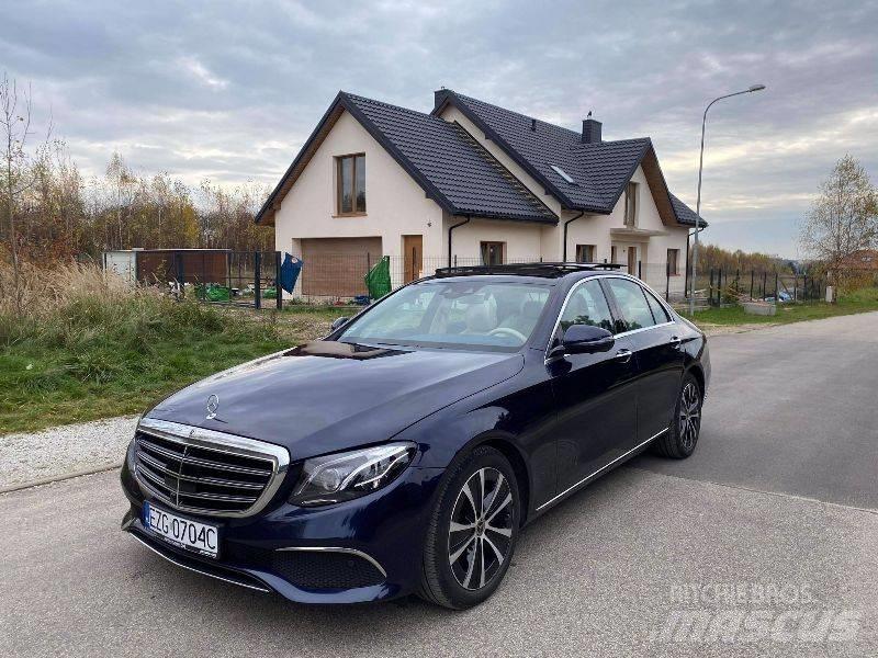 Mercedes-Benz E 300D Personbilar