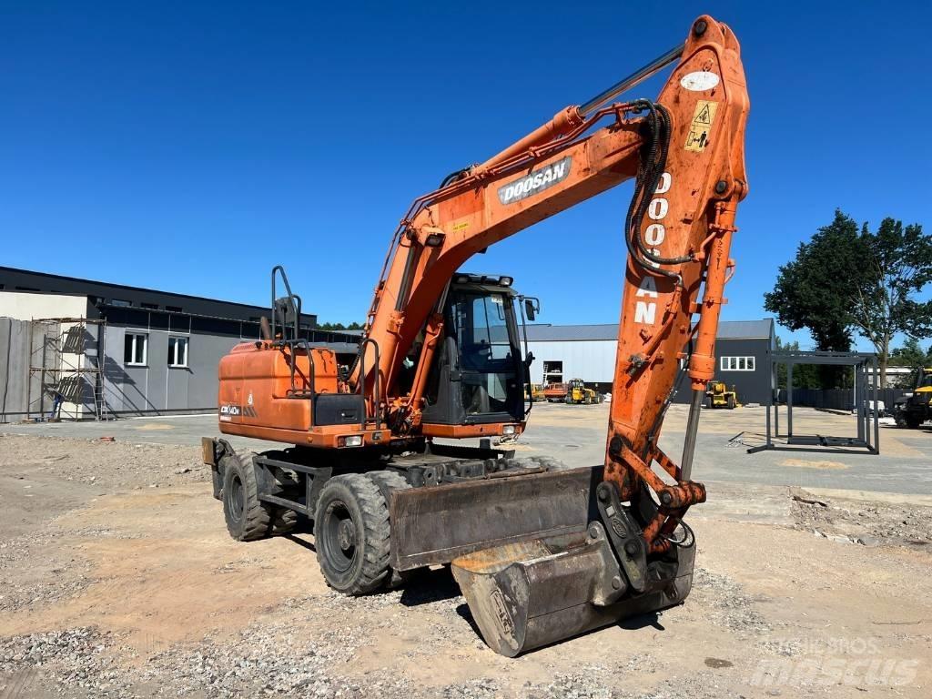 Doosan DX 140 W Hjulgrävare