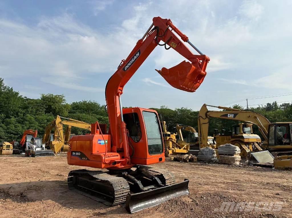 Doosan DH 80 Midigrävmaskiner 7t - 12t