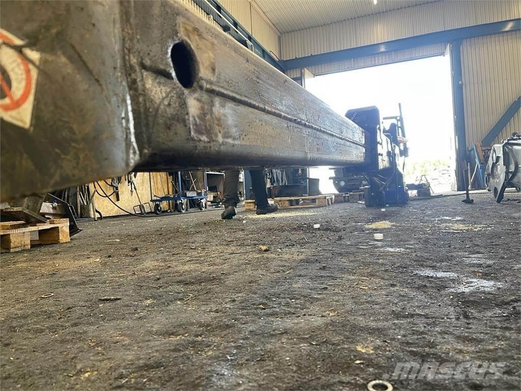 John Deere 1910G Skotarkranar