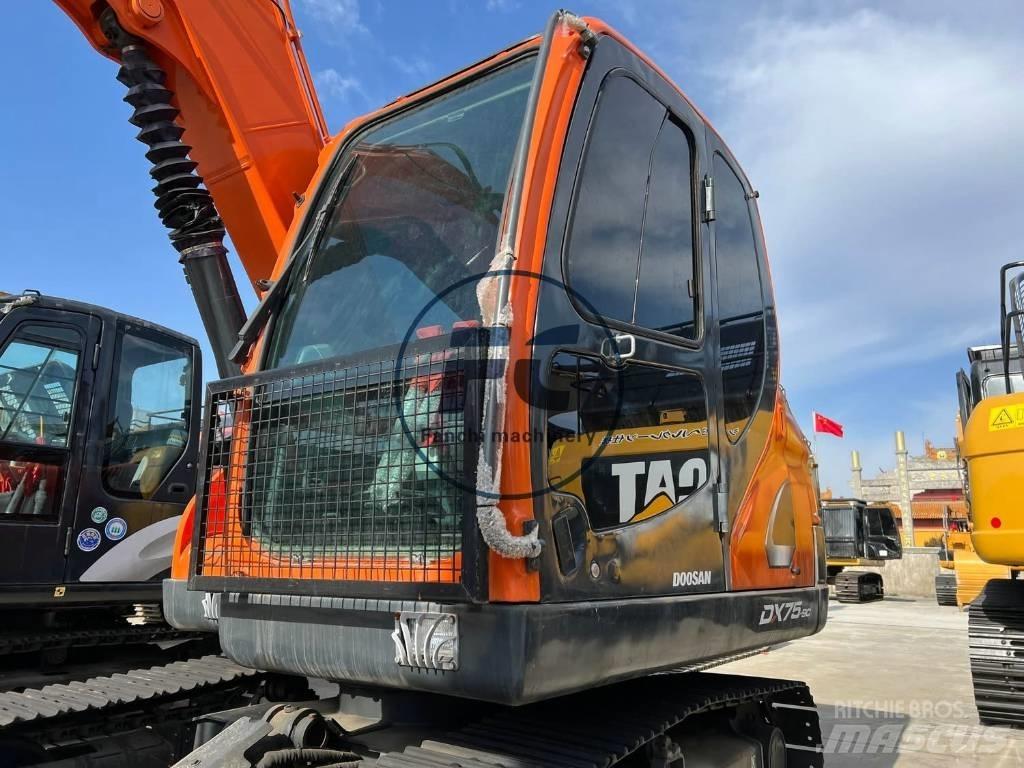 Doosan DX 75-9 C Bandgrävare