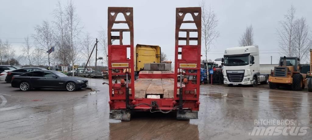 Kässbohrer Tirsan Låg lastande semi trailer
