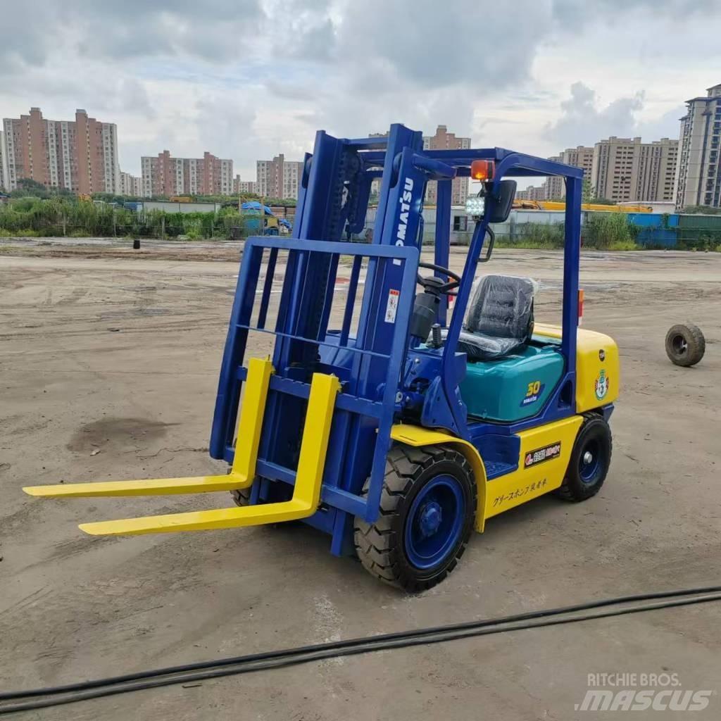 Komatsu FD 30 T-17 Dieselmotviktstruckar