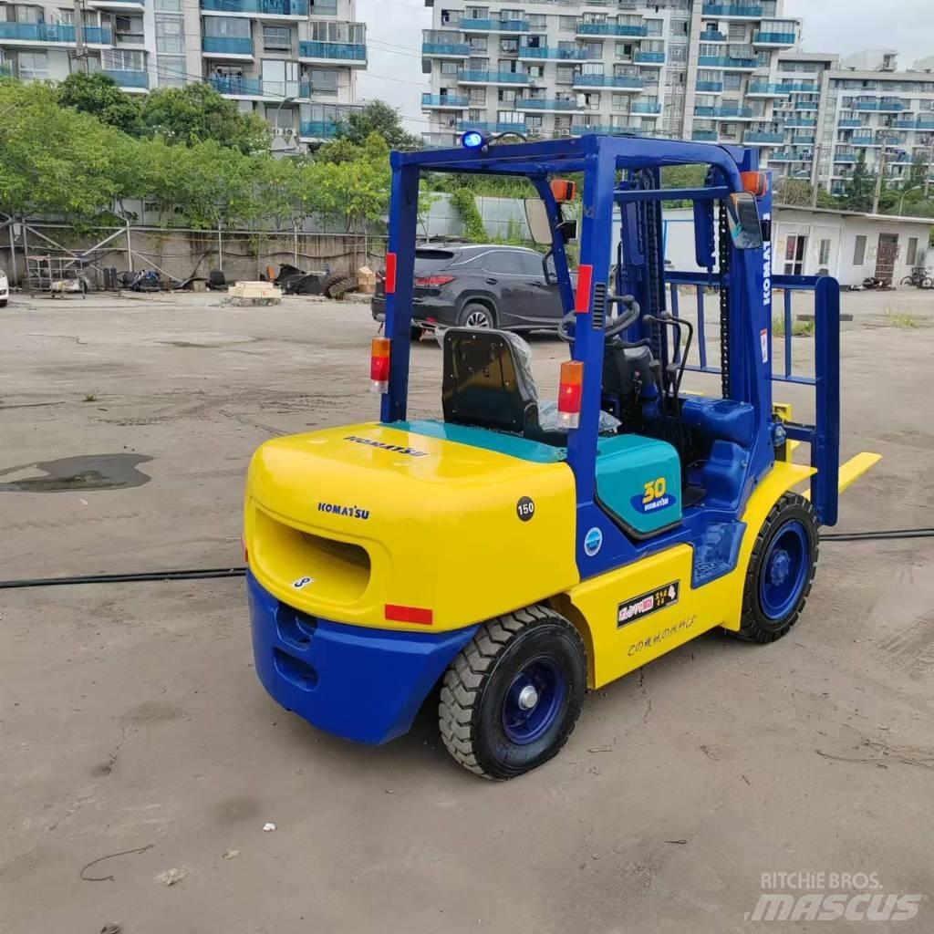 Komatsu FD 30 T-17 Dieselmotviktstruckar