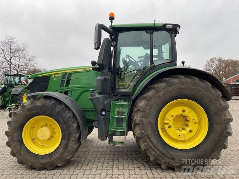 John Deere 6250R Traktorer
