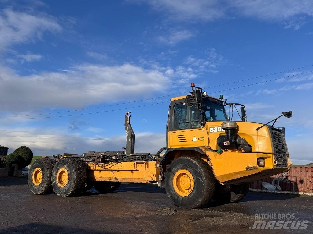 Bell B 25 D Midjestyrd dumper