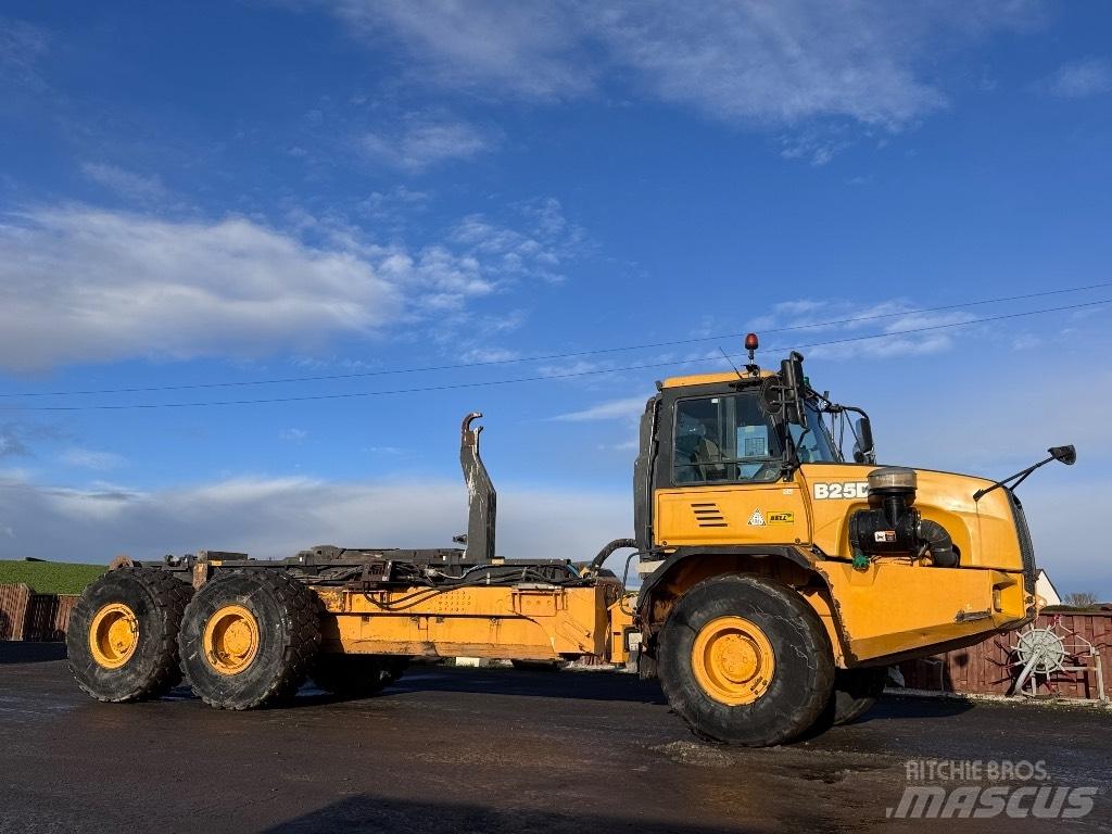 Bell B 25 D Midjestyrd dumper