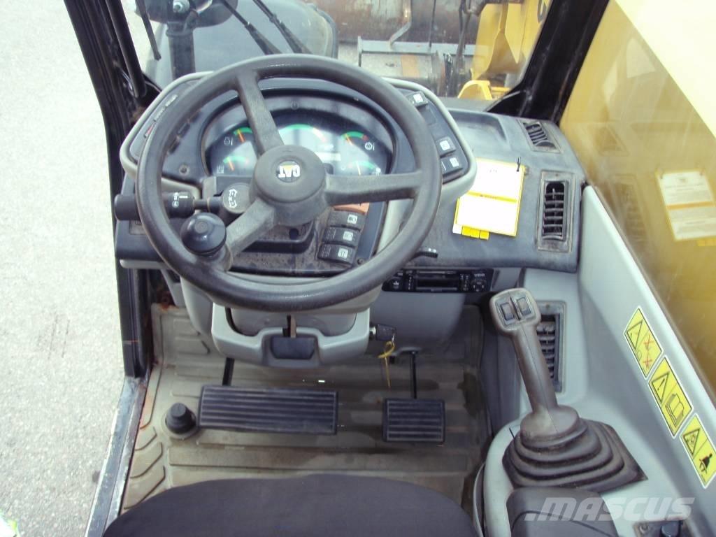 CAT TH 340 B Teleskoplastare