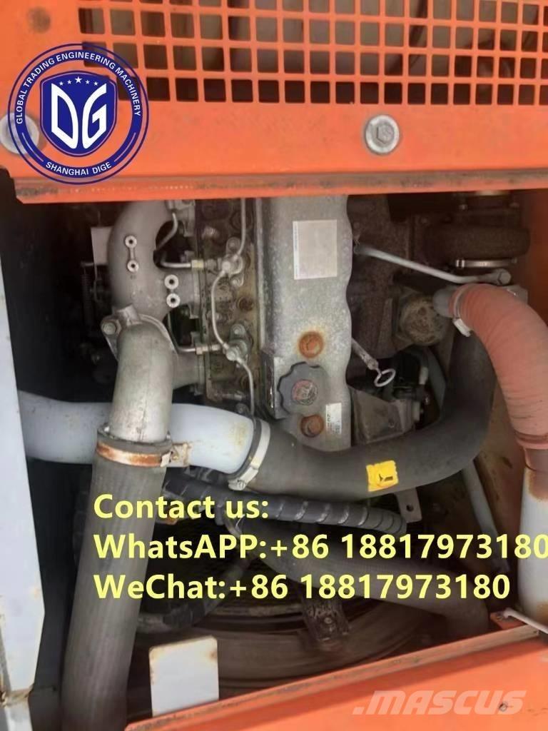 Hitachi ZX 135 US Bandgrävare