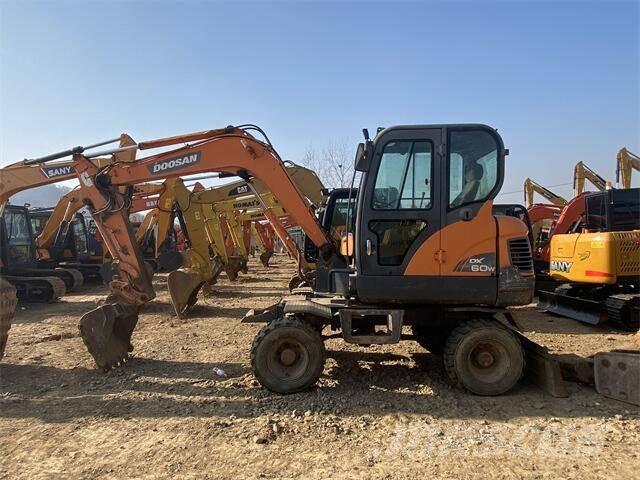 Doosan DX60W Bandgrävare