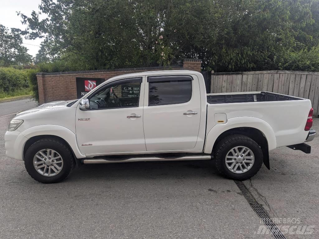 Toyota Hilux Flakbilar/Pickuper