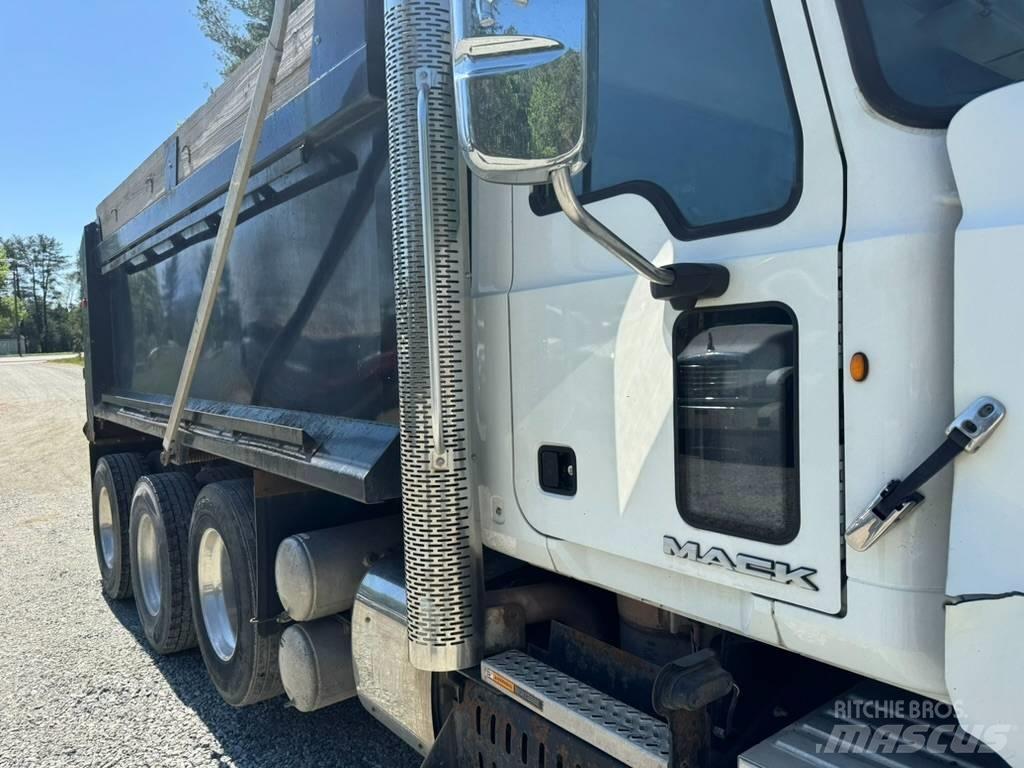 Mack GU713 Tippbilar