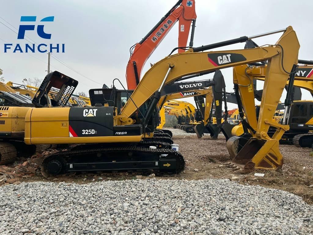 CAT 325 D Bandgrävare