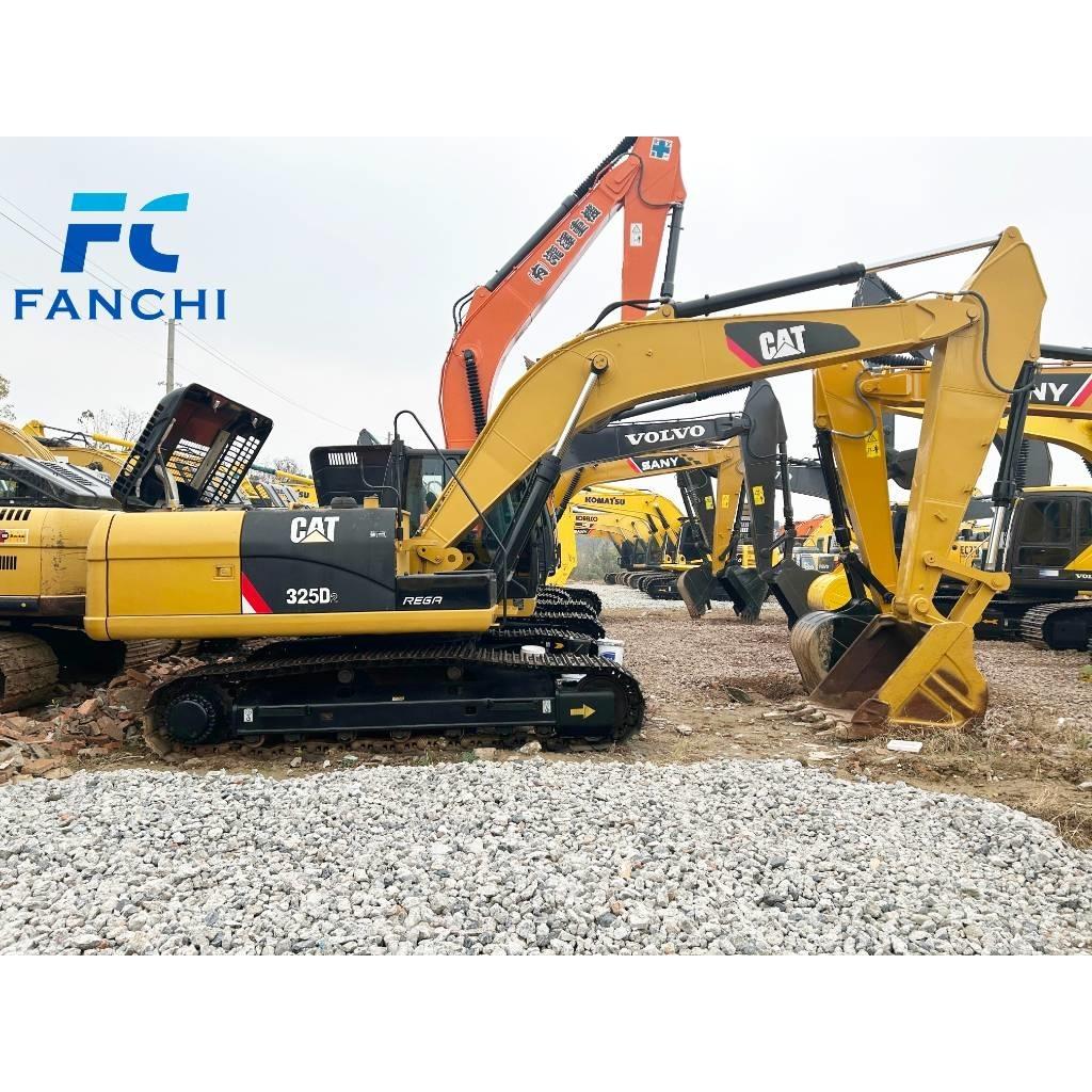 CAT 325 D Bandgrävare