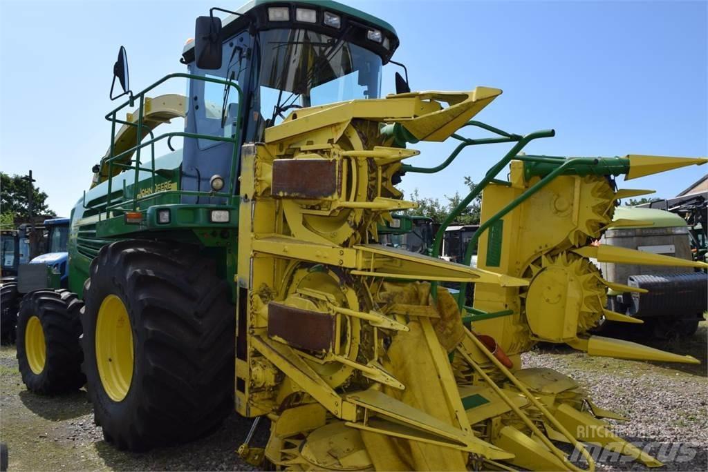 John Deere 7400 Självgående fälthackar