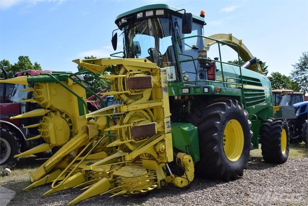 John Deere 7400 Självgående fälthackar
