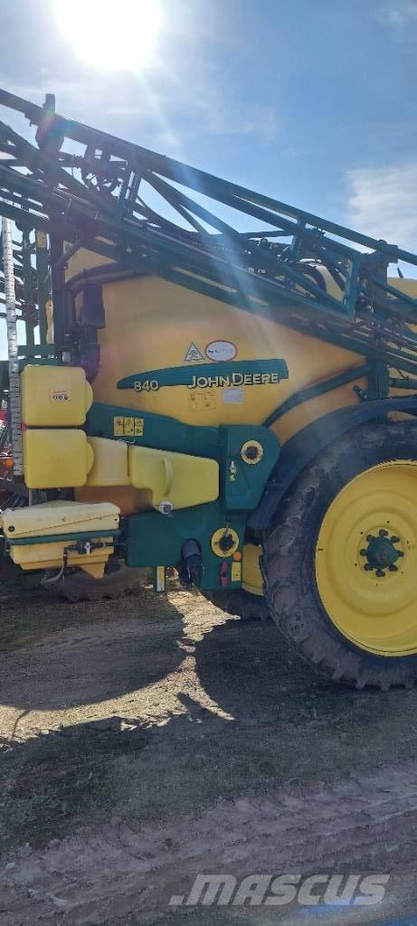 John Deere 840 Dragna sprutor