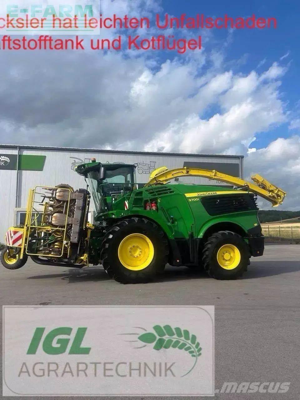 John Deere 9700 i Självgående fälthackar