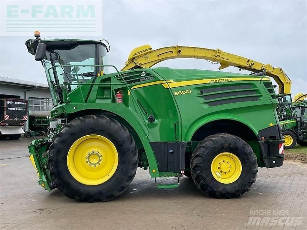 John Deere 8600 Självgående fälthackar